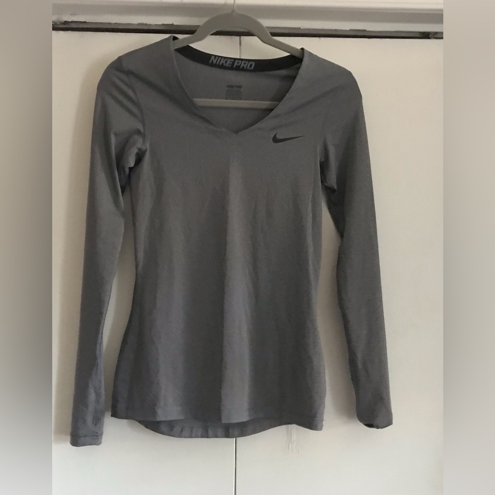 Nike Pro small workout long sleeve shirt